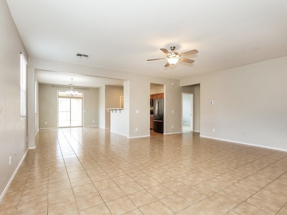 7333 W St Catherine Ave - Photo 3 of 16
