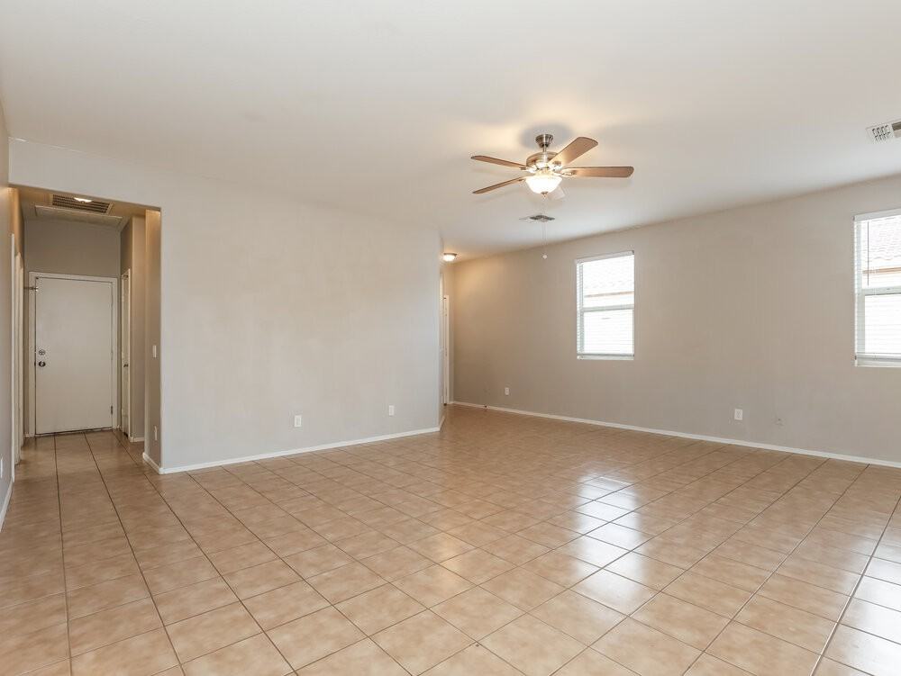 7333 W St Catherine Ave - Photo 4 of 16