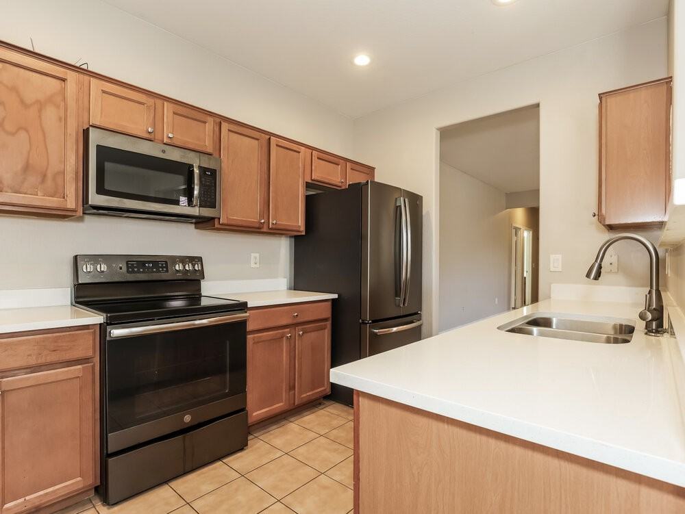 7333 W St Catherine Ave - Photo 6 of 16