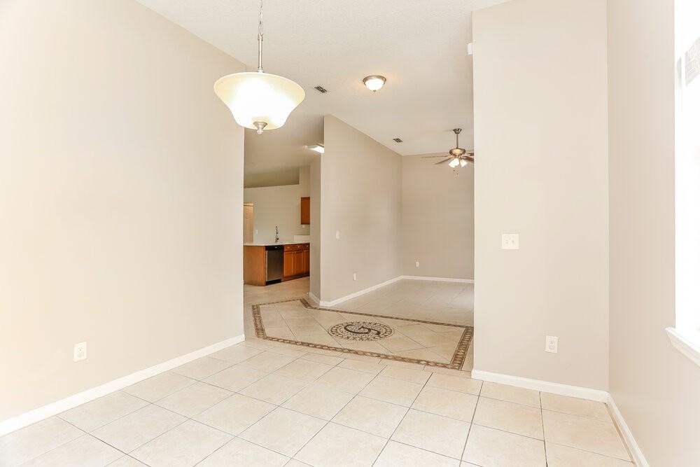 2222 Thomas Lynch Ct - Photo 5 of 16