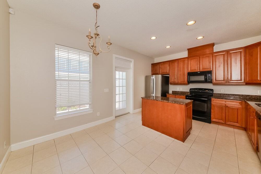 204 Aberdeen Pond Dr - Photo 6 of 34