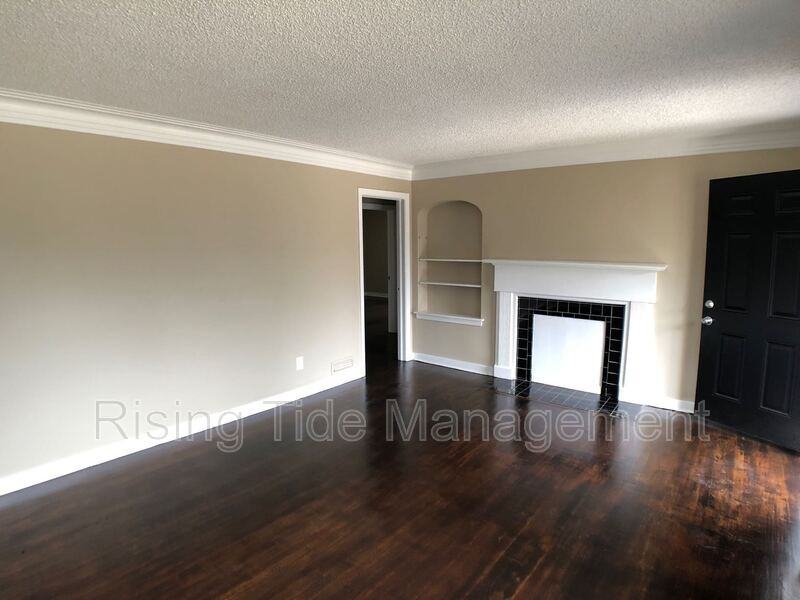 724 Self Dr - Photo 2 of 13