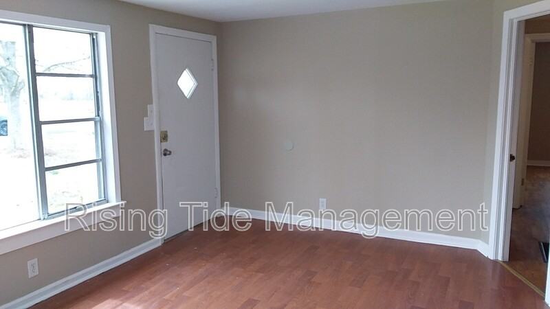 424 2nd St - Photo 4 of 19