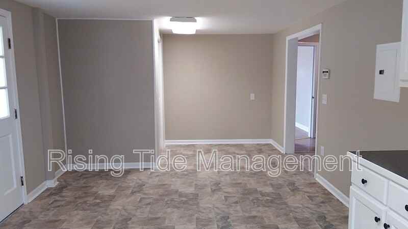 424 2nd St - Photo 6 of 19