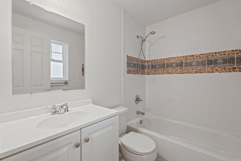 910 N 74th St - Photo 7 of 26