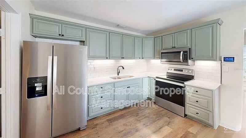 2235 20th St S - Photo 3 of 8