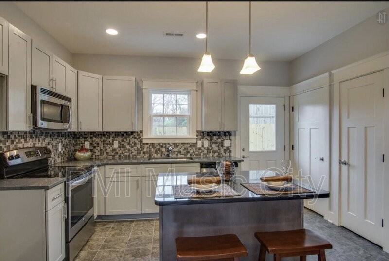 121 Porter Ter - Photo 3 of 13