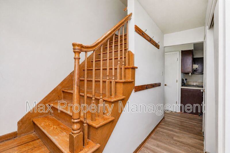 4414 63rd St - Photo 2 of 36