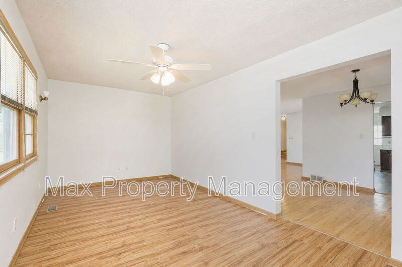 4414 63rd St - Photo 5 of 36