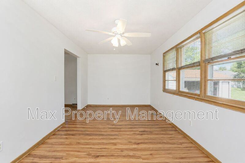 4414 63rd St - Photo 6 of 36