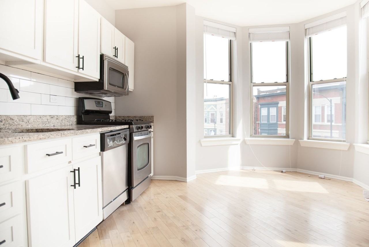 3264 Clark - Photo 2 of 9