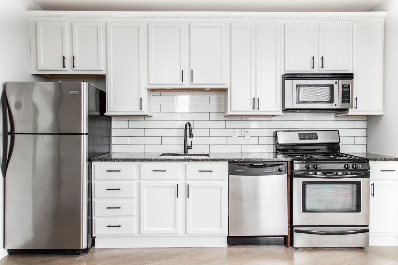 3264 Clark - Photo 3 of 9