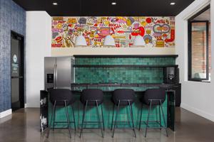 featured image of 1600 Broadway