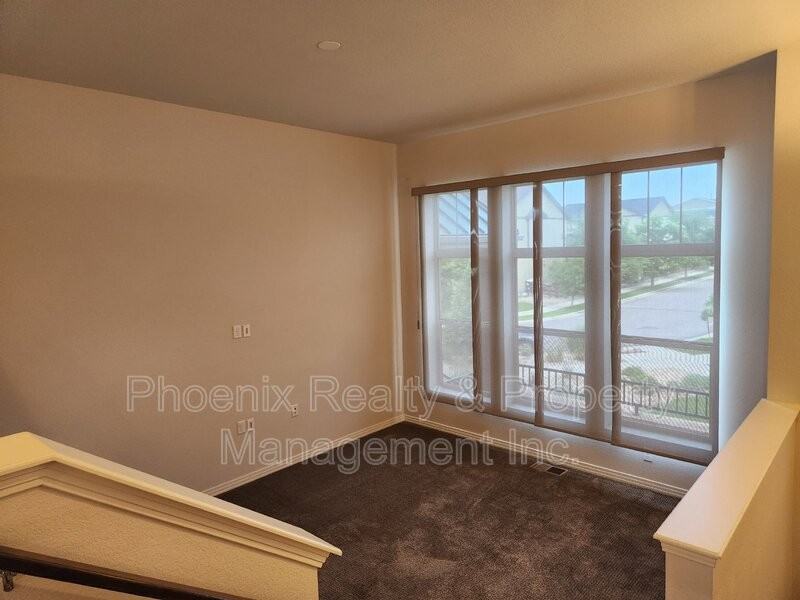 589 Gallegos Cir - Photo 4 of 24