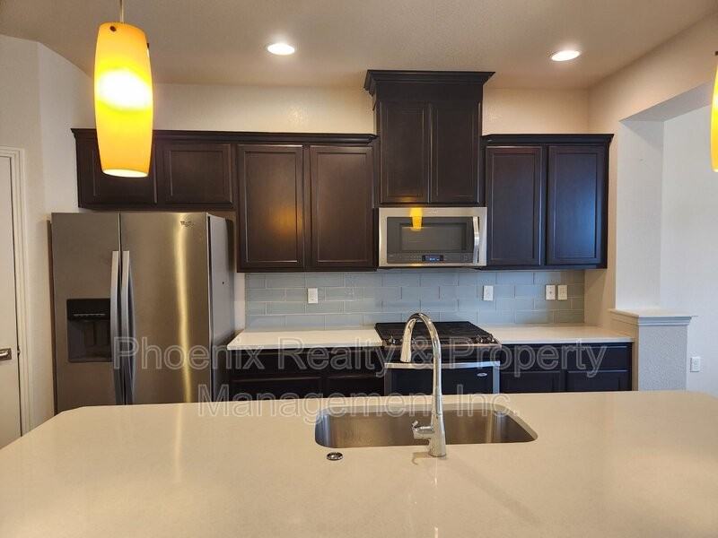 589 Gallegos Cir - Photo 5 of 24