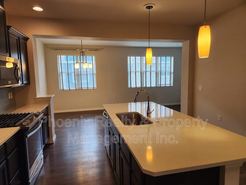 589 Gallegos Cir - Photo 6 of 24