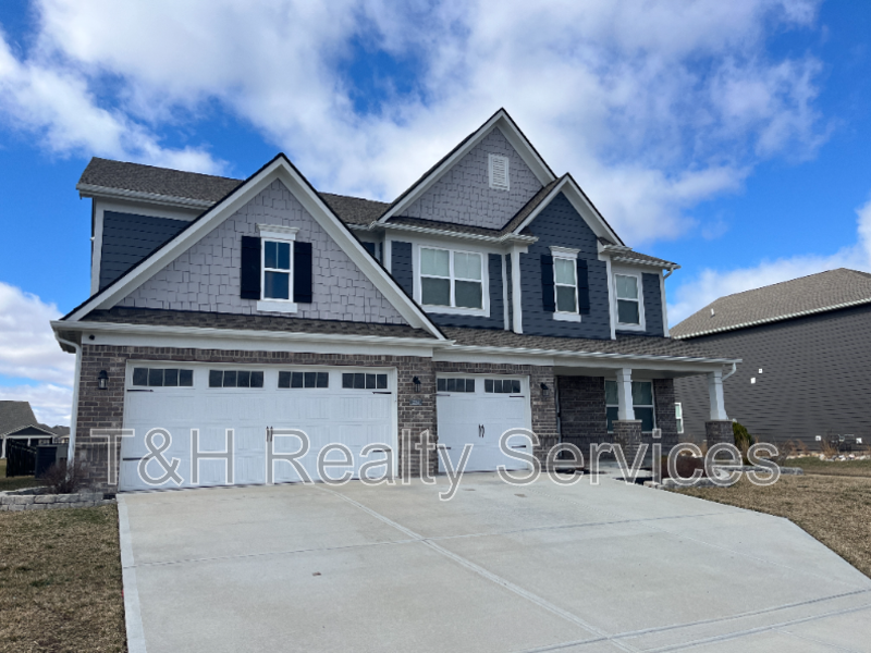 3224 Emmaline Dr - Photo 2 of 50