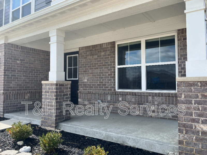 3224 Emmaline Dr - Photo 3 of 50