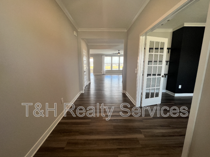 3224 Emmaline Dr - Photo 6 of 50
