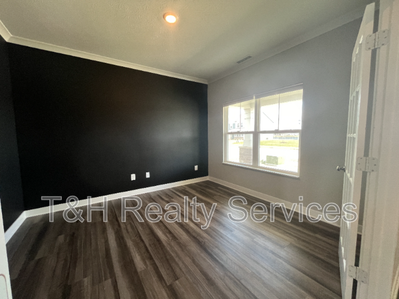 3224 Emmaline Dr - Photo 7 of 50