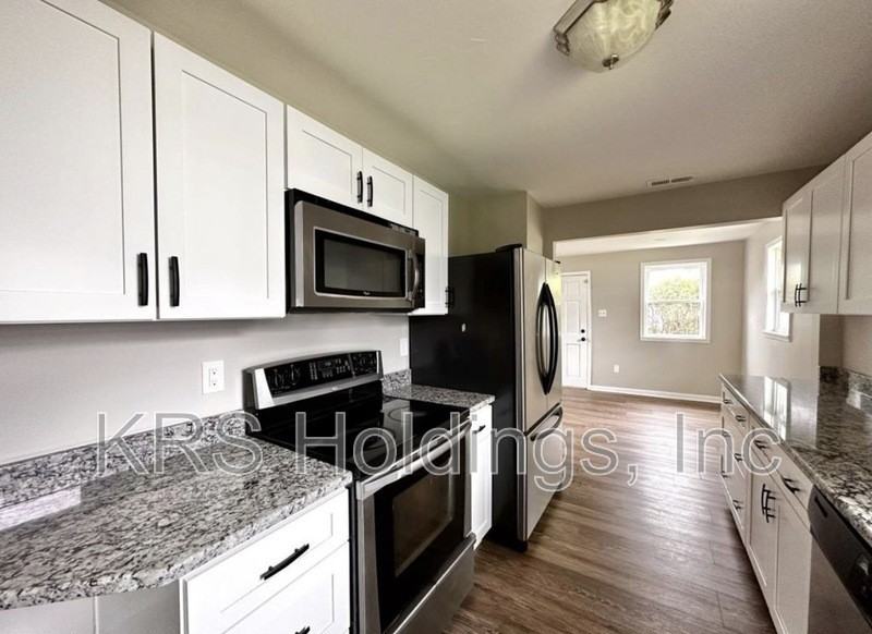 115 Orange Dr - Photo 2 of 10