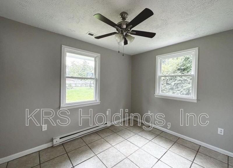 115 Orange Dr - Photo 5 of 10