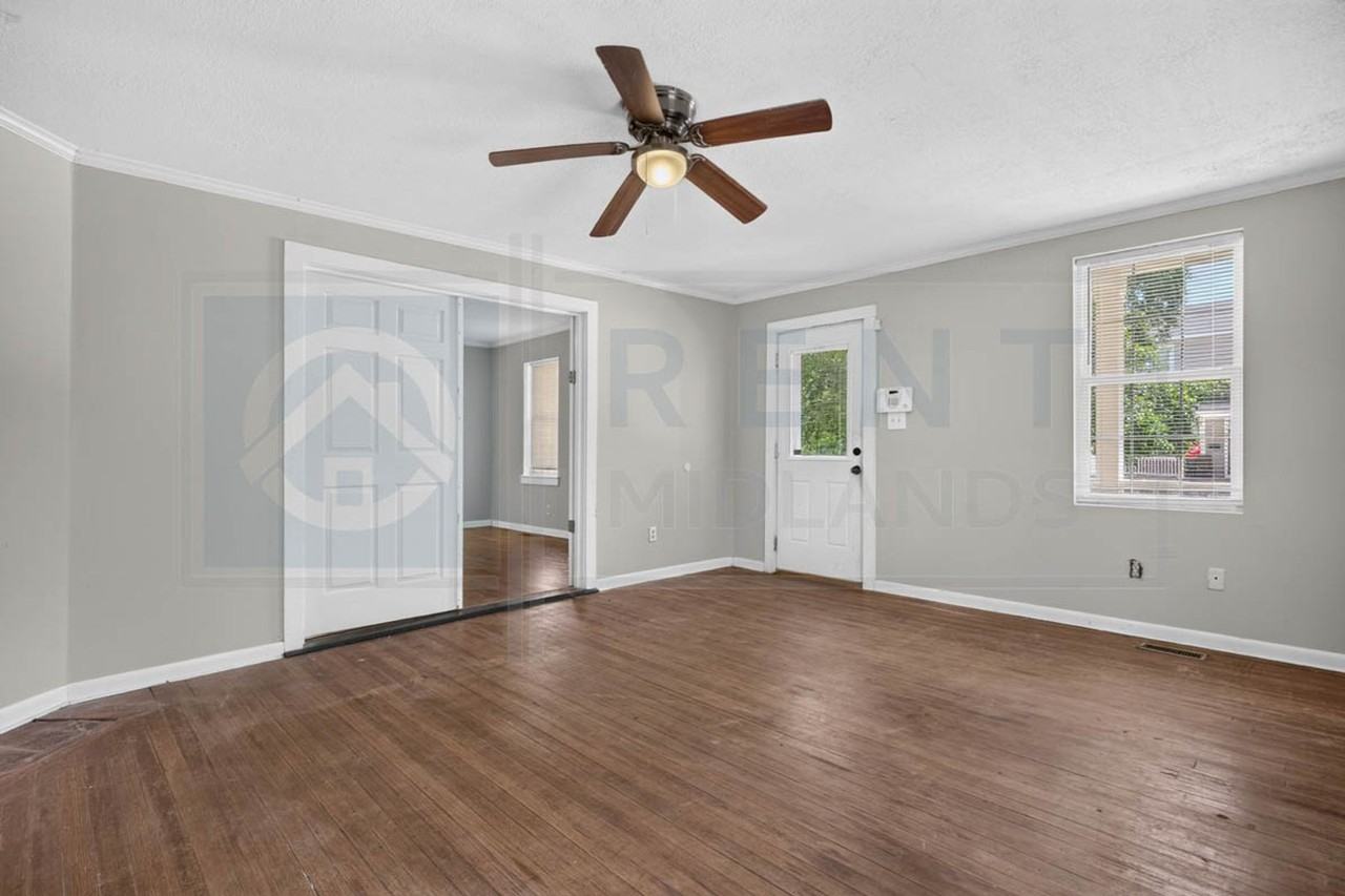 521 Georgia St - Photo 5 of 31