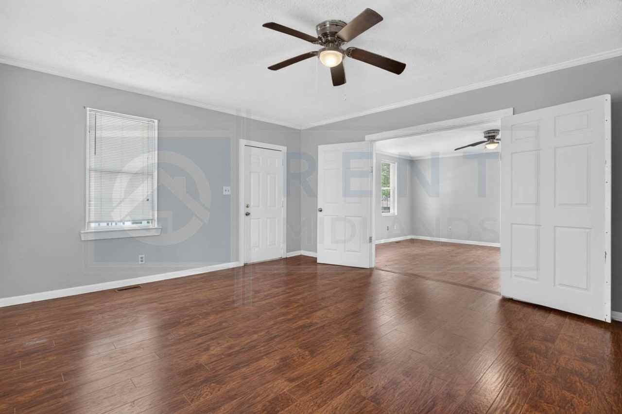 521 Georgia St - Photo 6 of 31