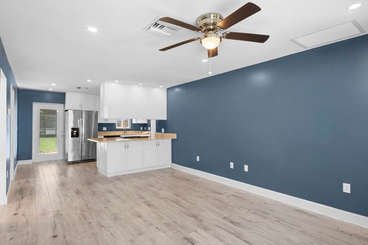 645 95th Ave N #1 - Photo 5 of 21