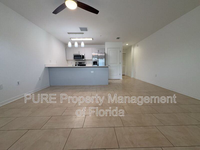318 Neterrace #102 - Photo 4 of 22