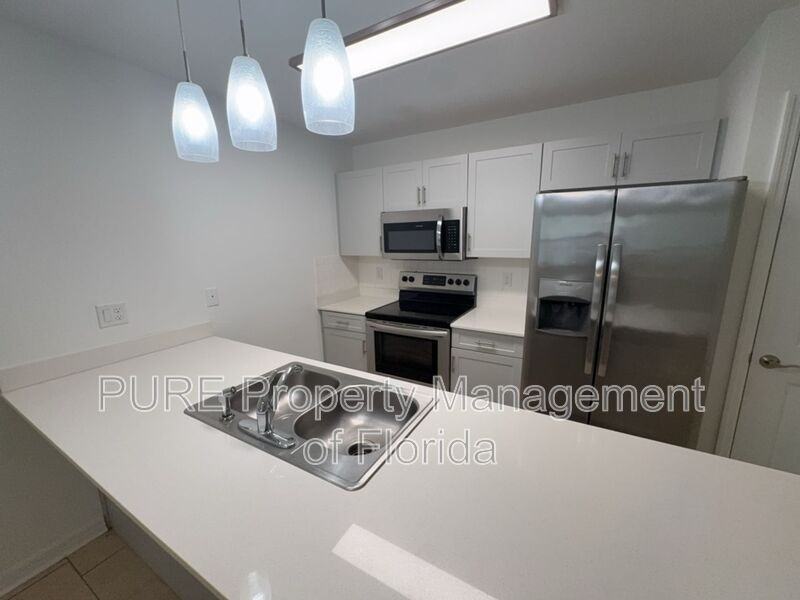 318 Neterrace #102 - Photo 6 of 22