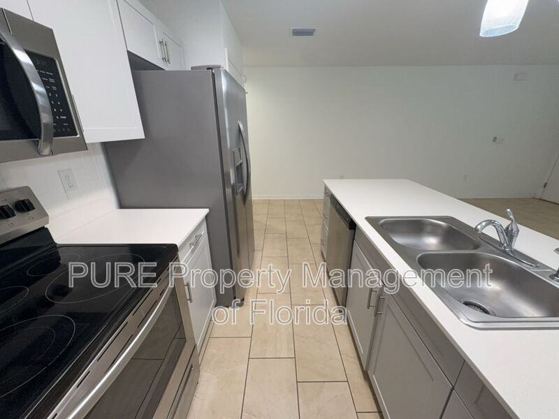 318 Neterrace #102 - Photo 7 of 22