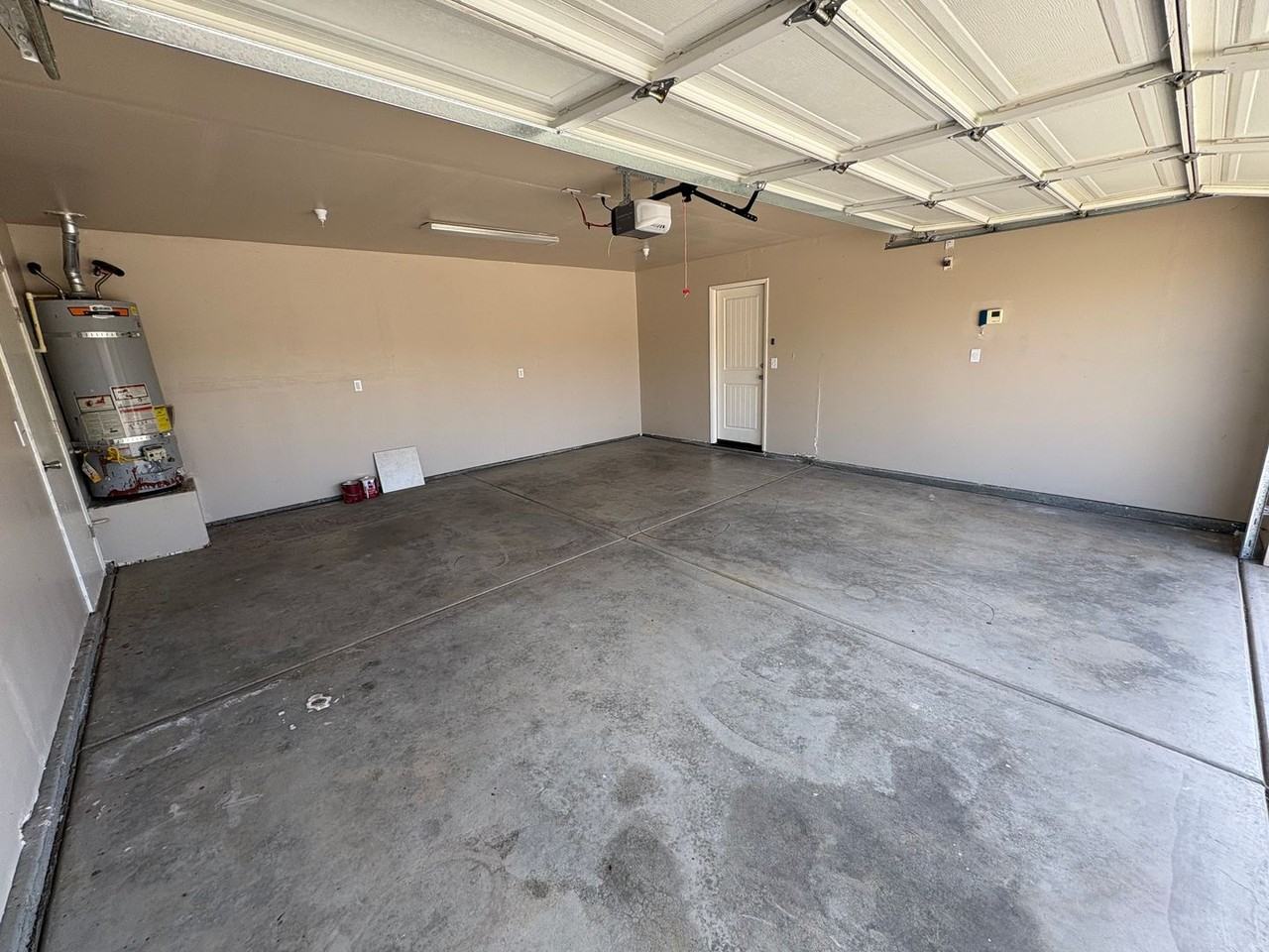 2132 E Sweet Ave - Photo 2 of 37