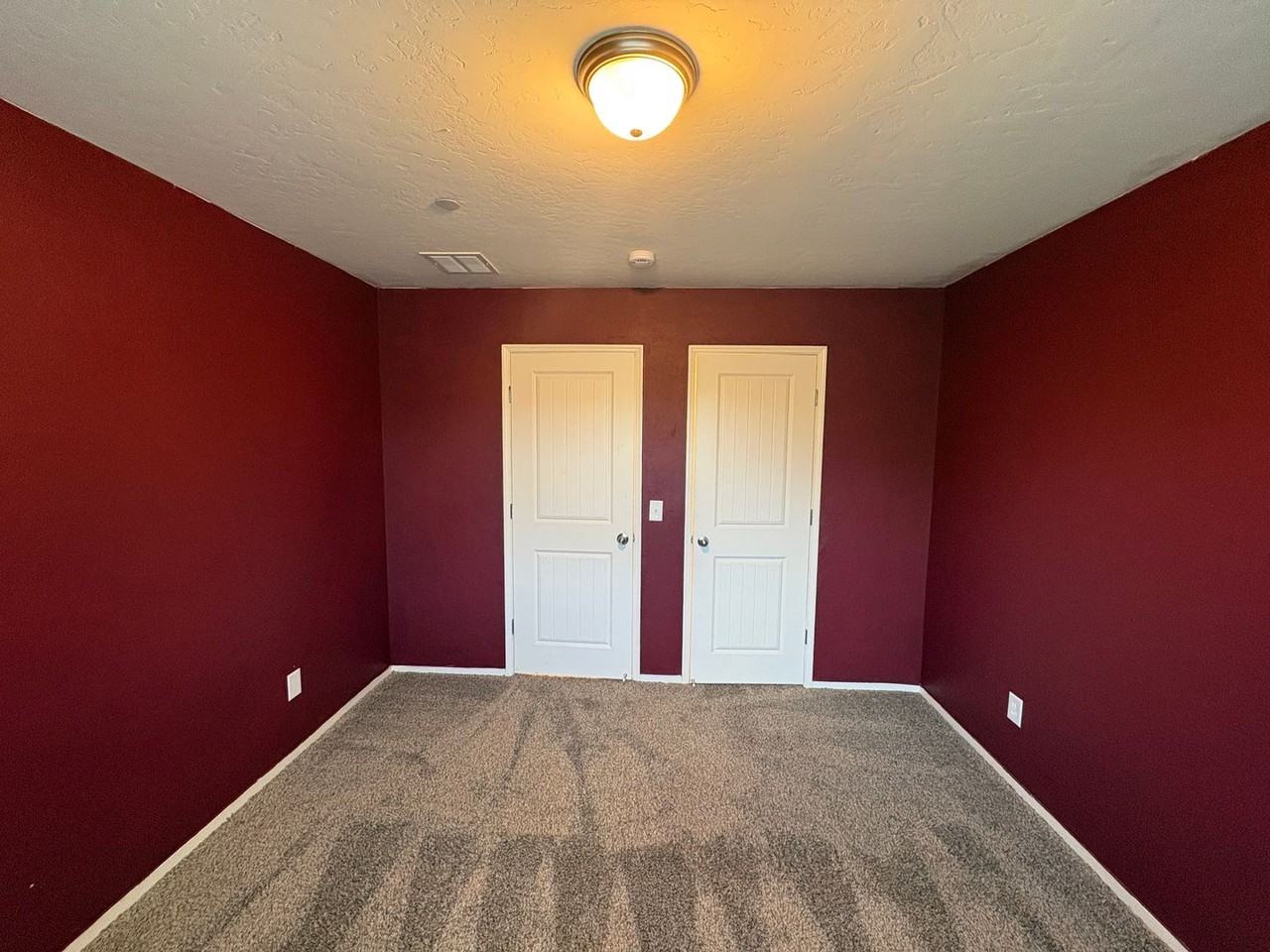 2132 E Sweet Ave - Photo 7 of 37
