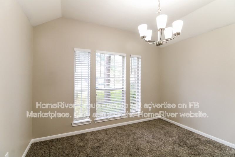 11915 Cottonwood Ln - Photo 4 of 21