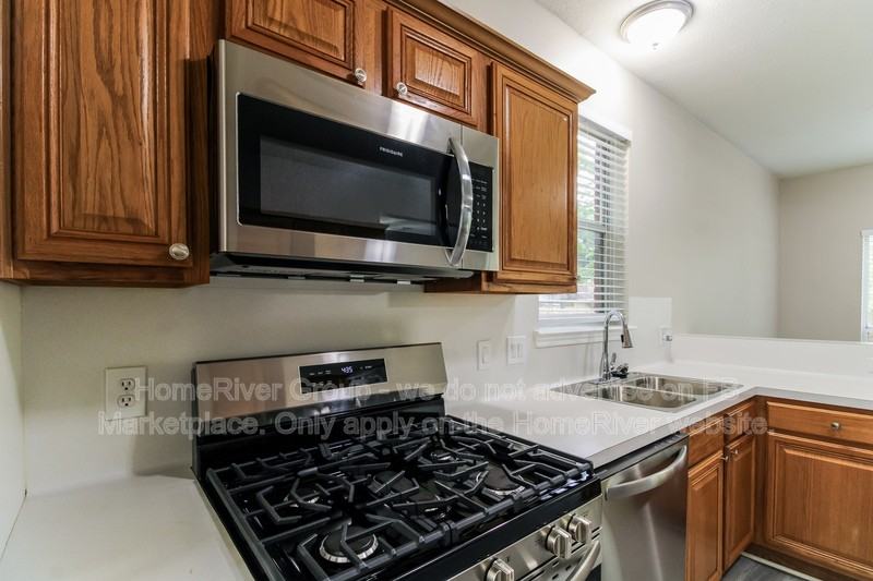 11915 Cottonwood Ln - Photo 5 of 21