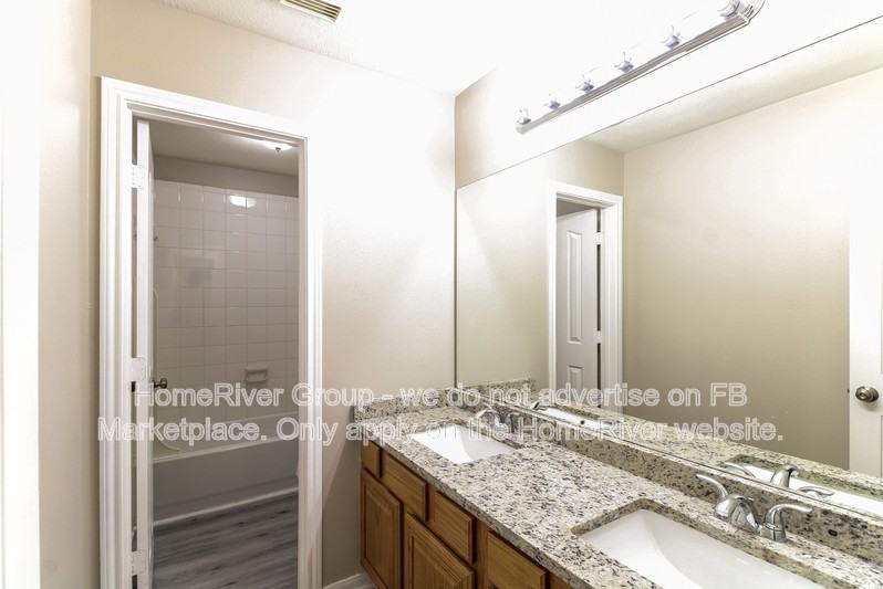 11915 Cottonwood Ln - Photo 7 of 21