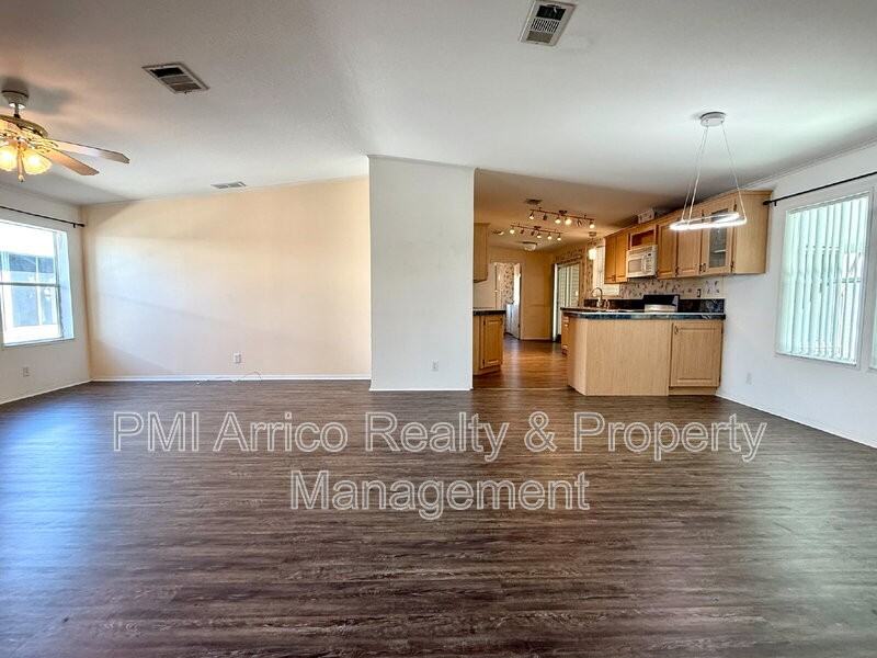 3515 Zephyr Ln - Photo 5 of 41