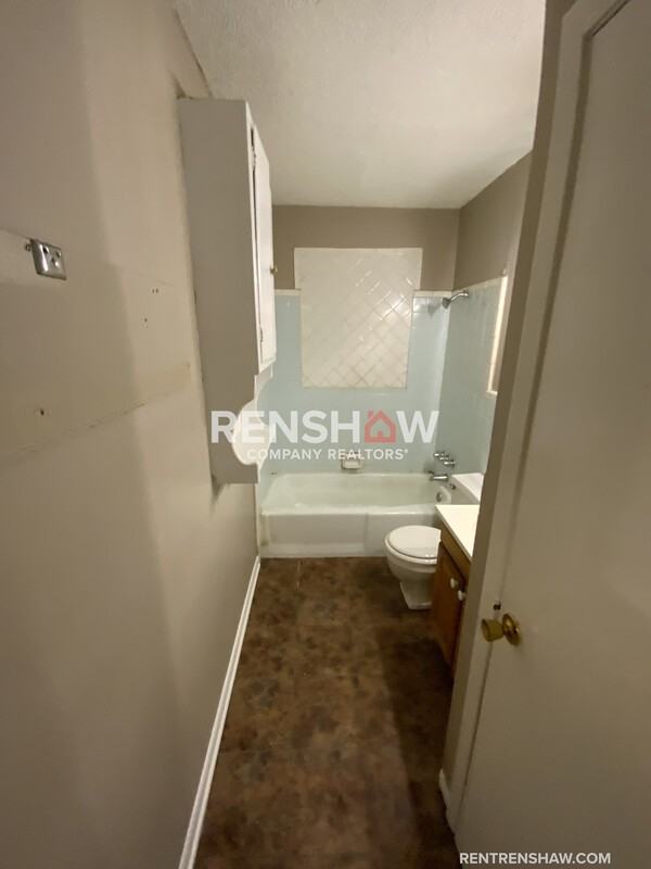 1539 Defoe Rd - Photo 7 of 15