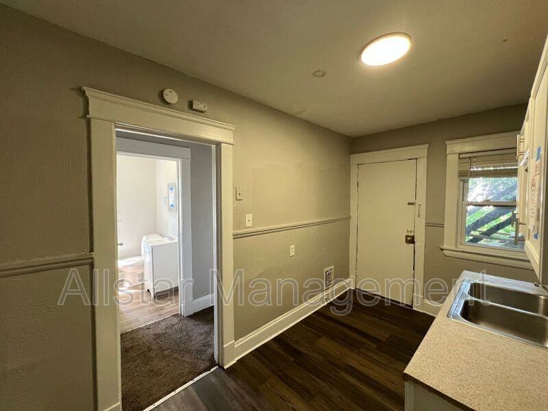 13815 Idarose Ave #1 - Photo 4 of 18