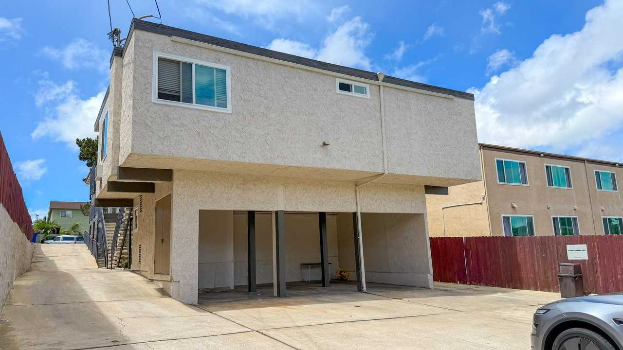 2625 Highland Ave - Photo 3 of 6