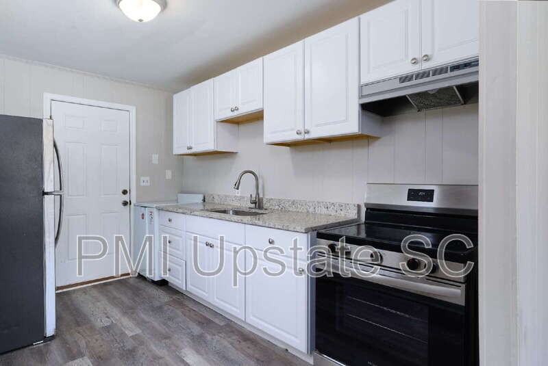 700 Brook St #3 - Photo 2 of 10