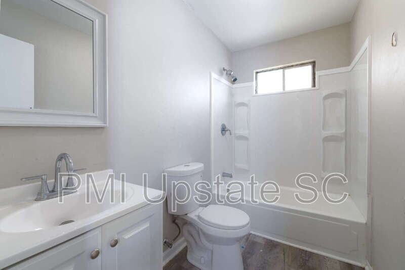 700 Brook St #3 - Photo 7 of 10
