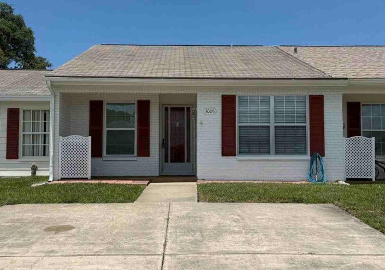 3005 Wainwright Ct - Photo 2 of 15