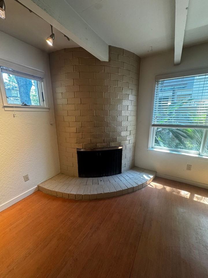 2110 H Street Apartments - Photo 3 of 15