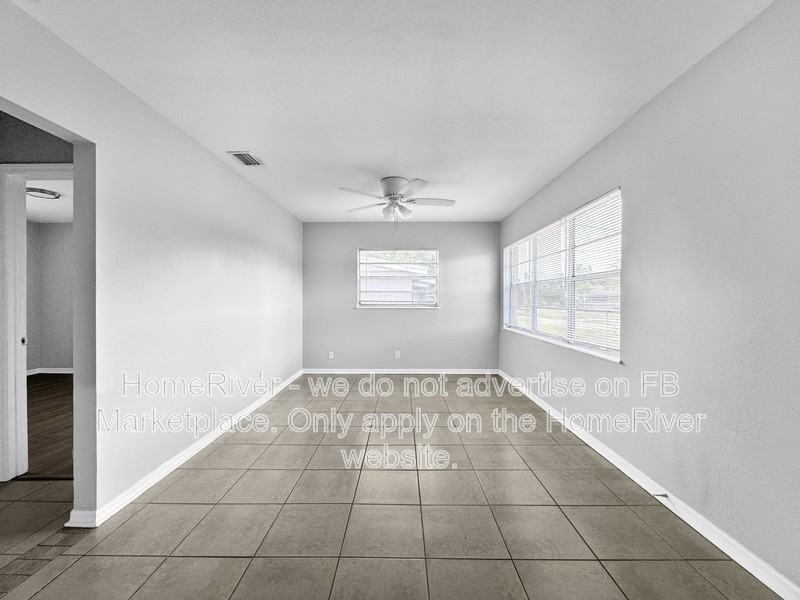 4903 S 85th St - Photo 7 of 27