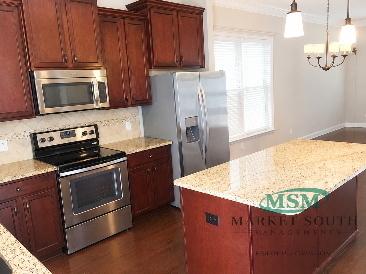 1705 Lincoln St - Photo 2 of 16