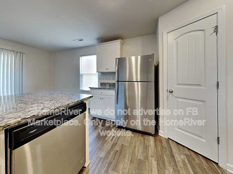 3999 Meredith Woods Ln - Photo 7 of 30