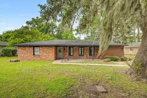 featured image of 1332 Grace Dr