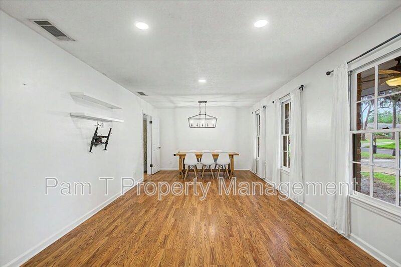 1332 Grace Dr - Photo 5 of 34